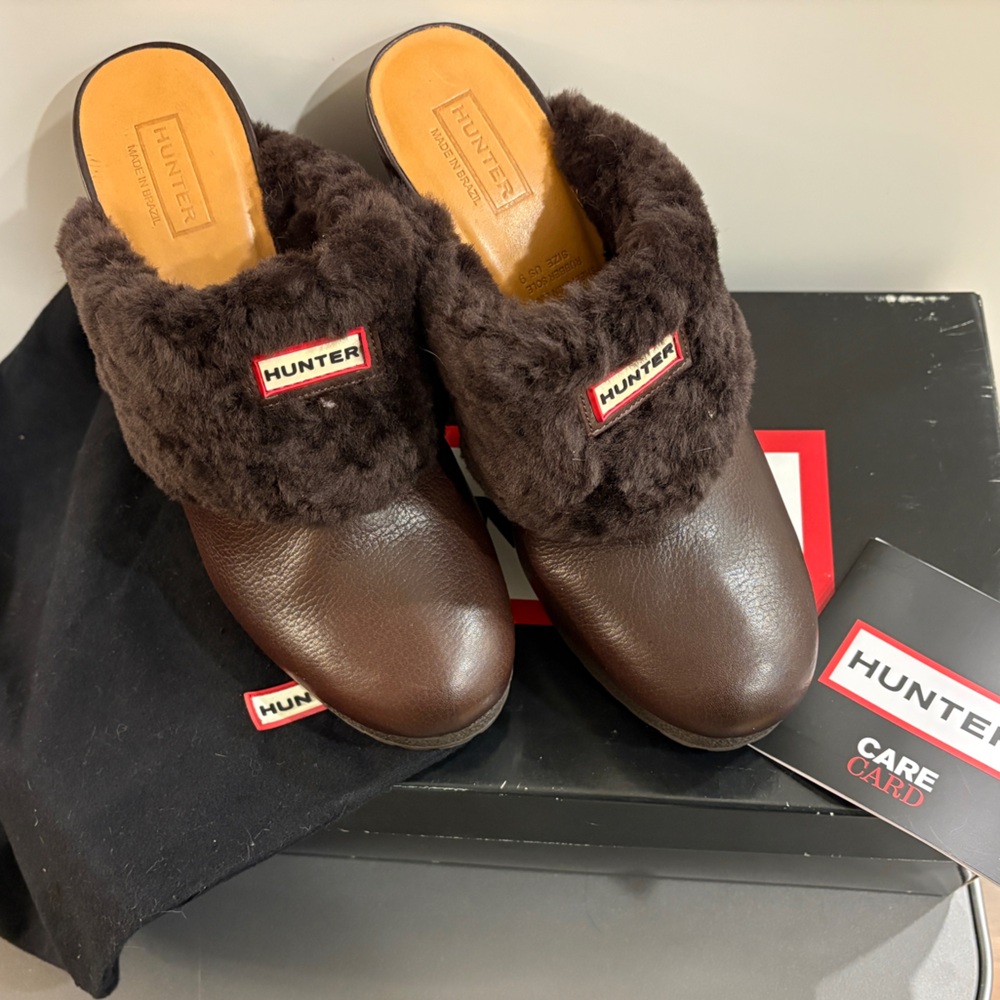 Hunter Chocolate Brown Ankle Booties with Shearling Fur Trim New in Box